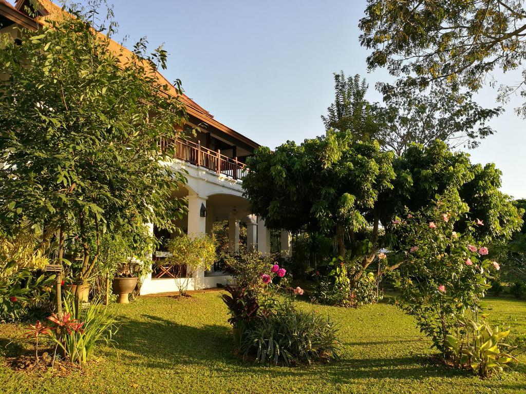 Villa Albizia, Chiang Mai Doi Saket エクステリア 写真